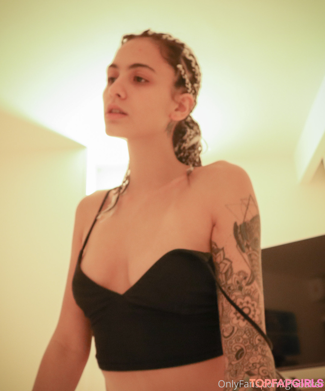 Foto di nudo di fuga di OnlyFans di Gia Baker #426