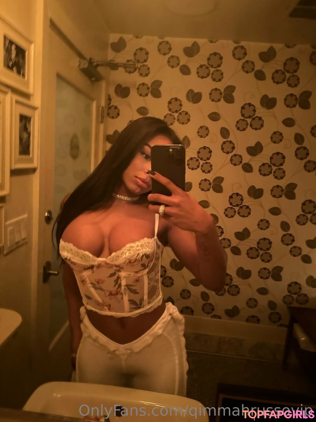 Foto di nudo di fuga di OnlyFans di Qimmah Russo #347