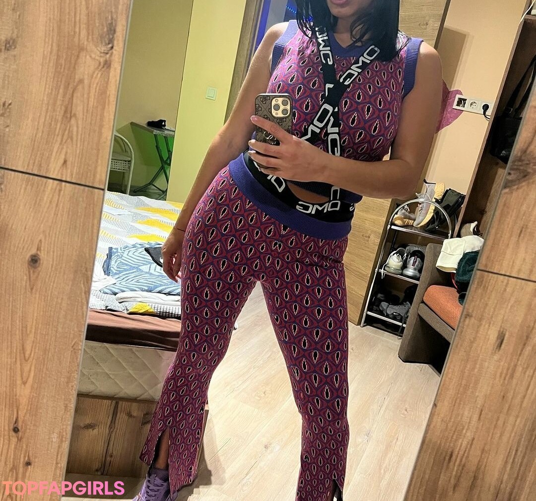 Foto di nudo di fuga di OnlyFans di Giulia Daqna #218