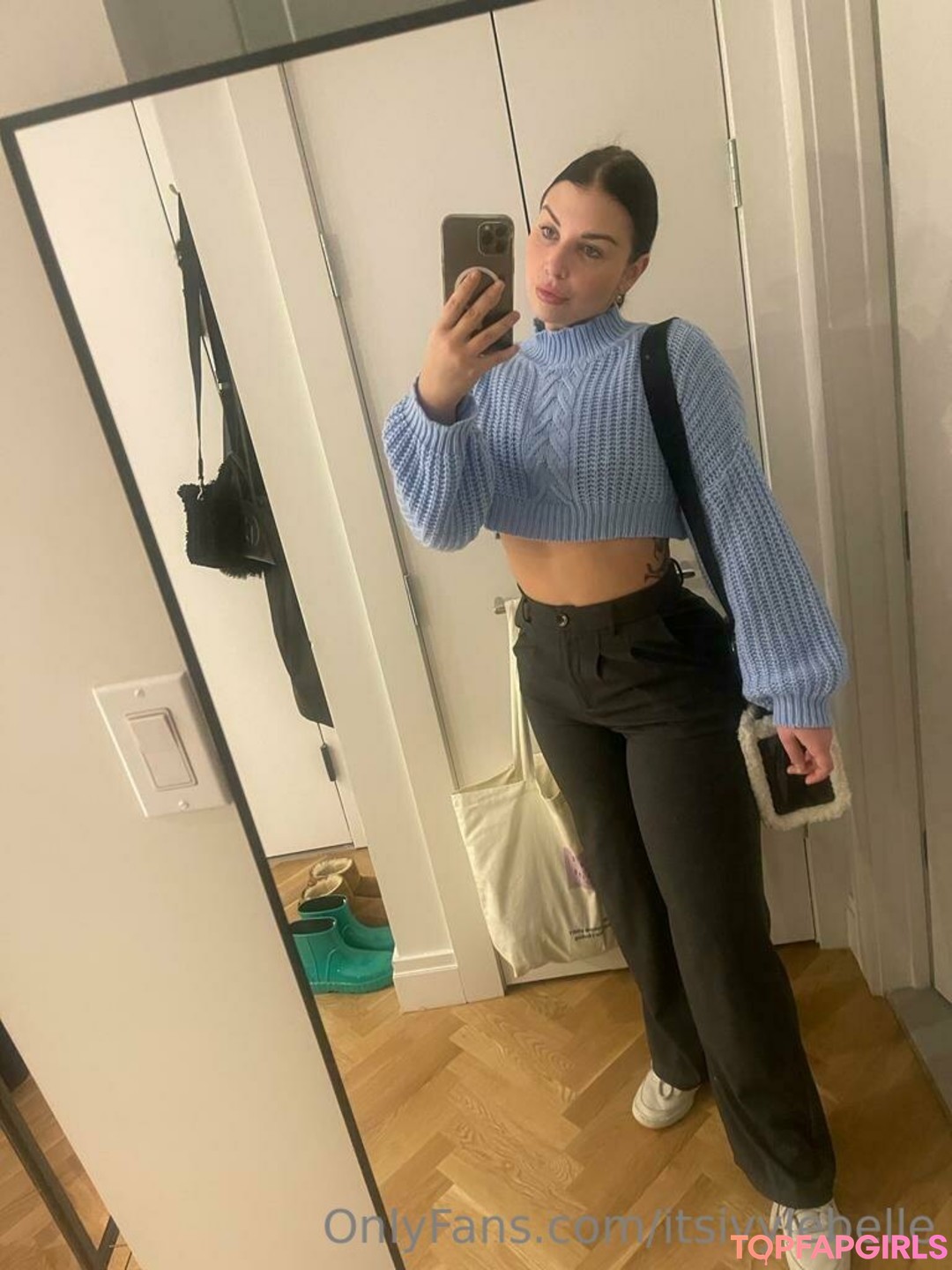Foto di nudo di fuga di OnlyFans di Ivy Lebelle #234