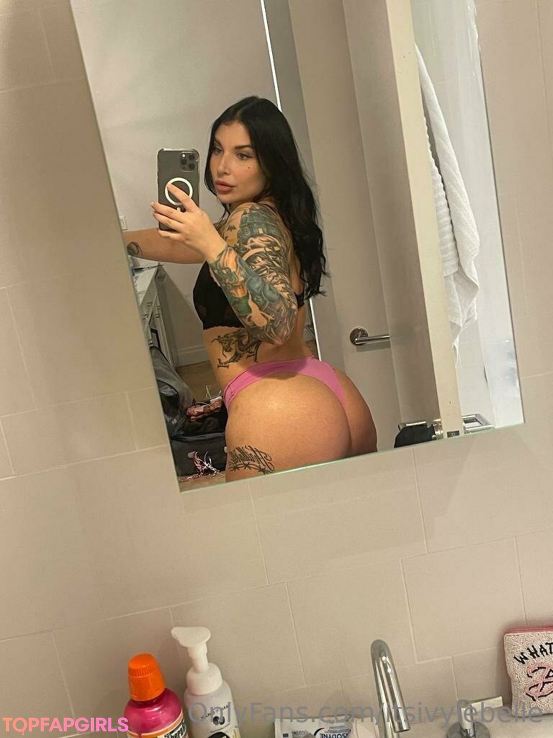 Foto di nudo di fuga di OnlyFans di Ivy Lebelle #245