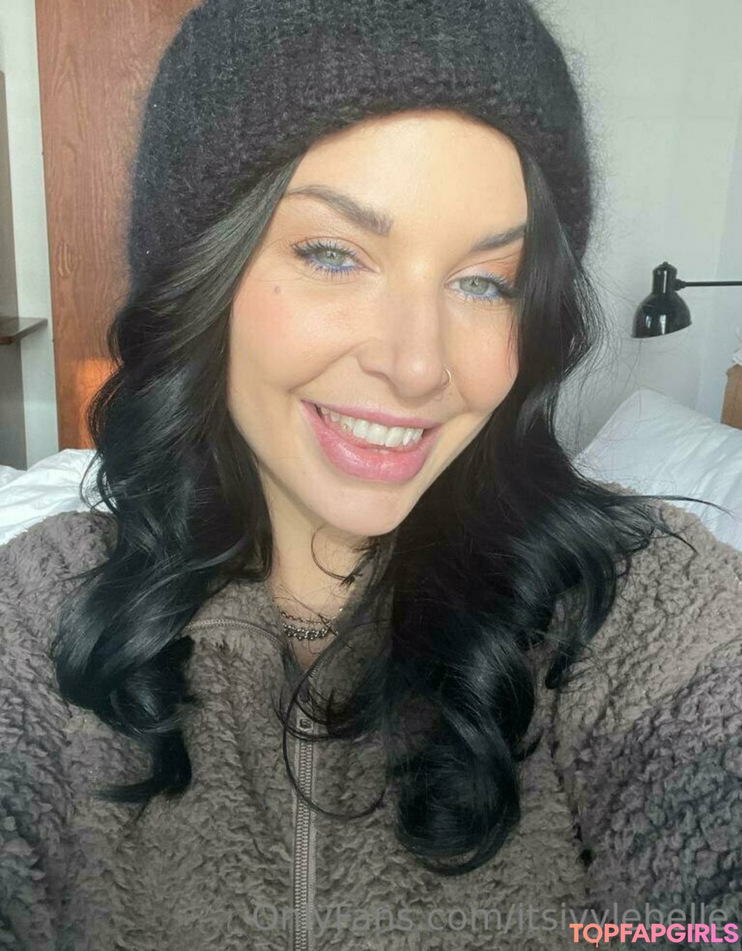 Foto di nudo di fuga di OnlyFans di Ivy Lebelle #488