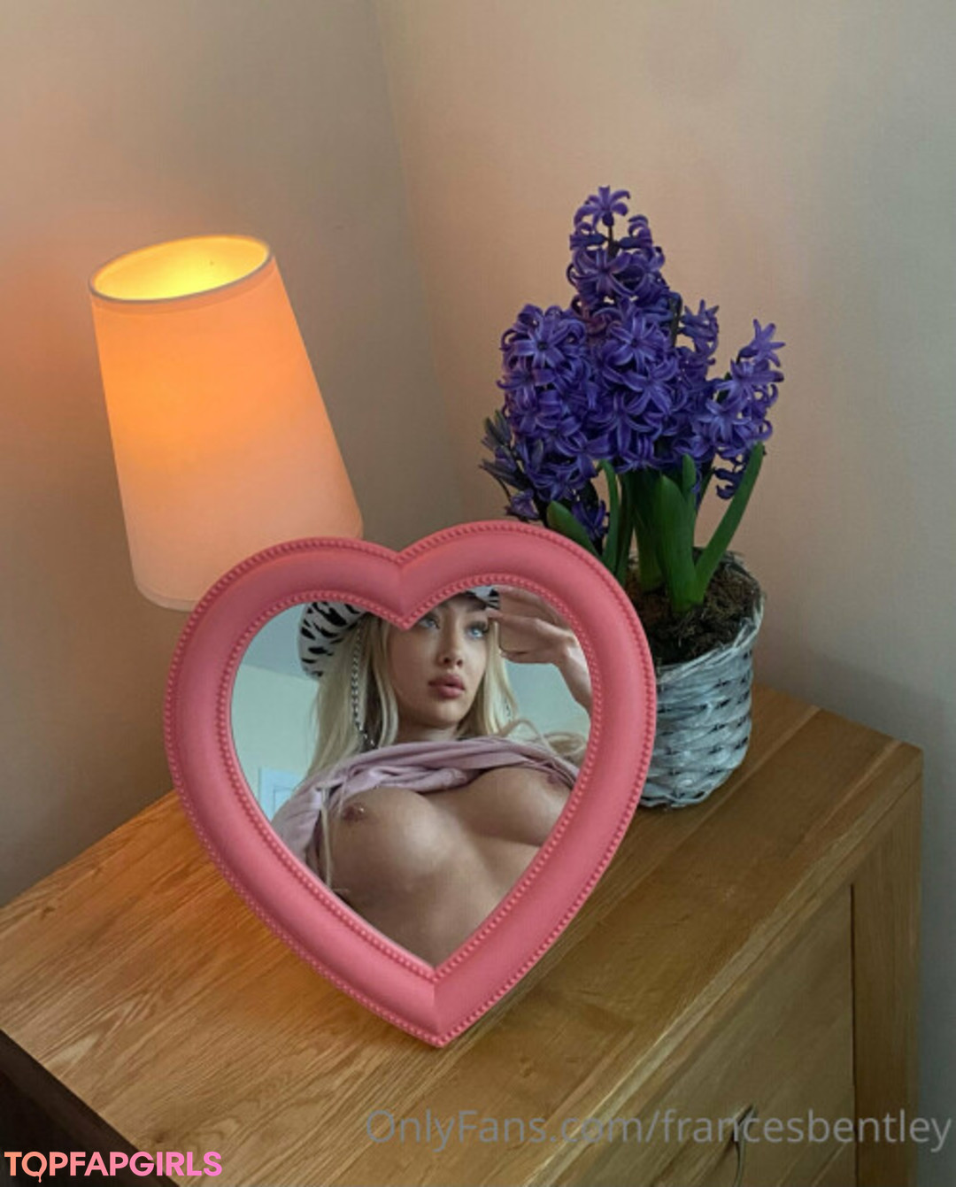 Foto di nudo di fuga di OnlyFans di Frances Bentley #10