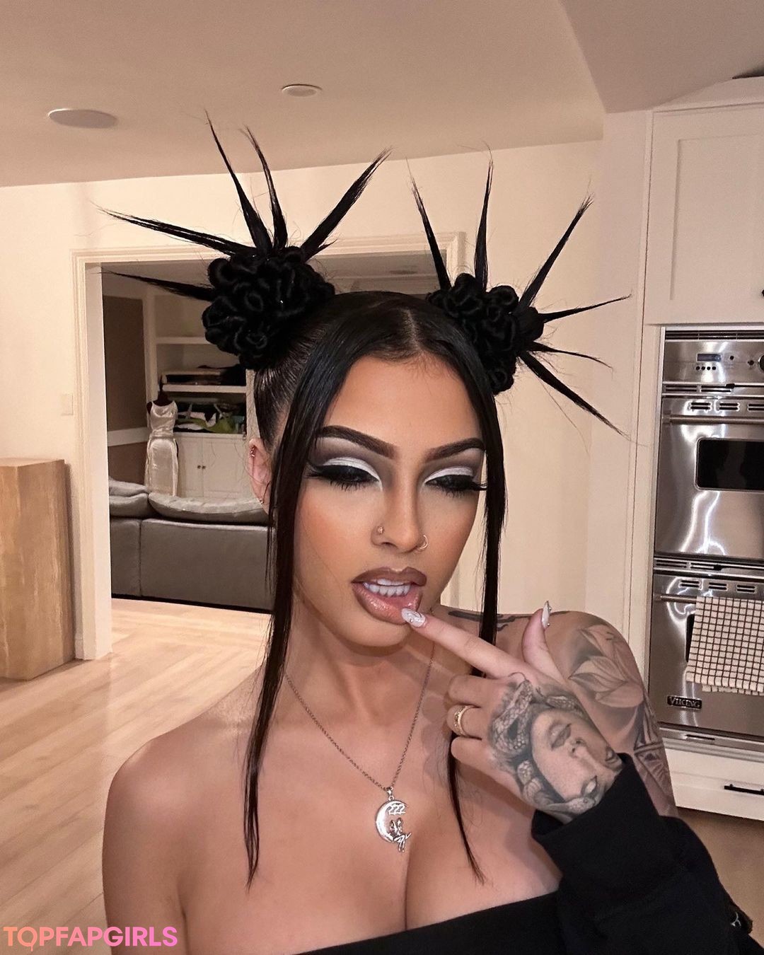 Foto di nudo di fuga di OnlyFans di Malu Trevejo #813