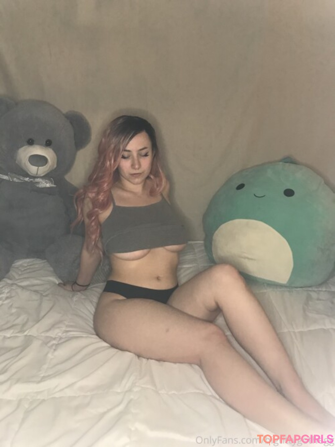 Foto di nudo di fuga di OnlyFans di Bigtittygothegg #333