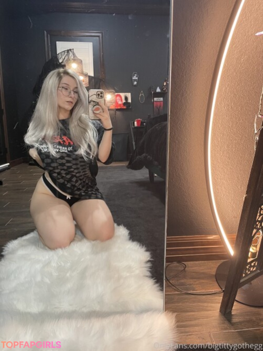 Foto di nudo di fuga di OnlyFans di Bigtittygothegg #391
