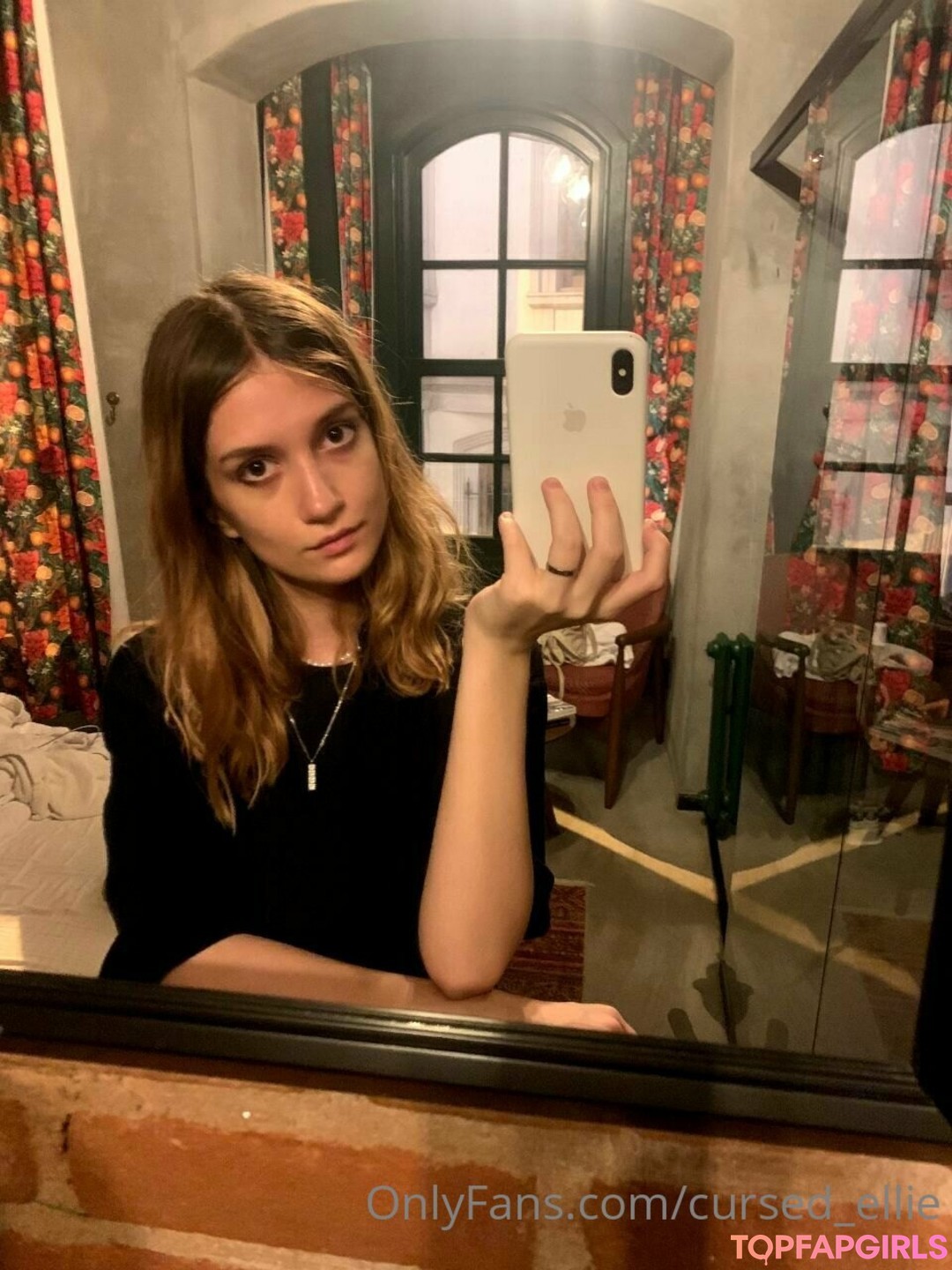 Foto di nudo di fuga di OnlyFans di Cursed Ellie #196