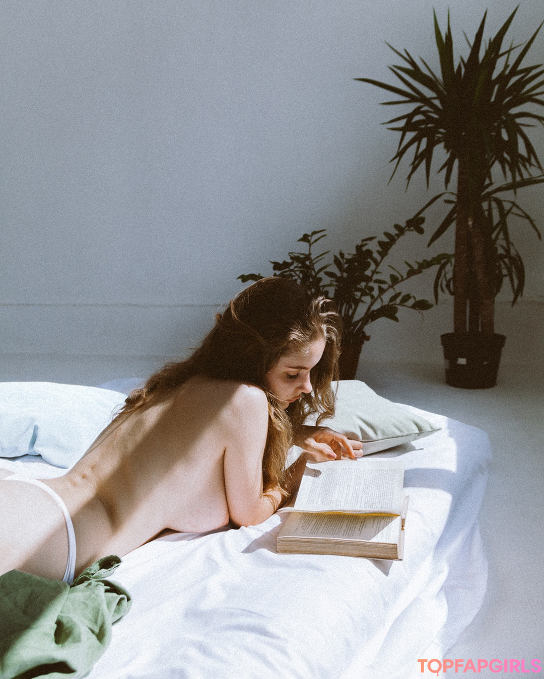 Foto di nudo di fuga di OnlyFans di Mila Amour #456