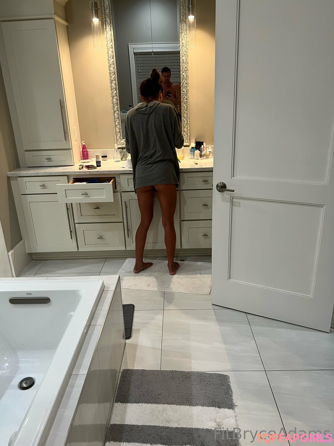 Foto di nudo di fuga di OnlyFans di Bryce Adams #529