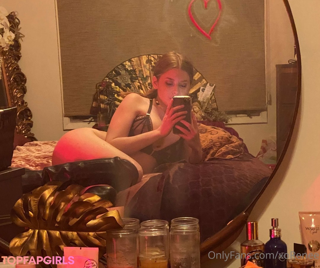 Foto di nudo di fuga di OnlyFans di Renee Olstead #1104
