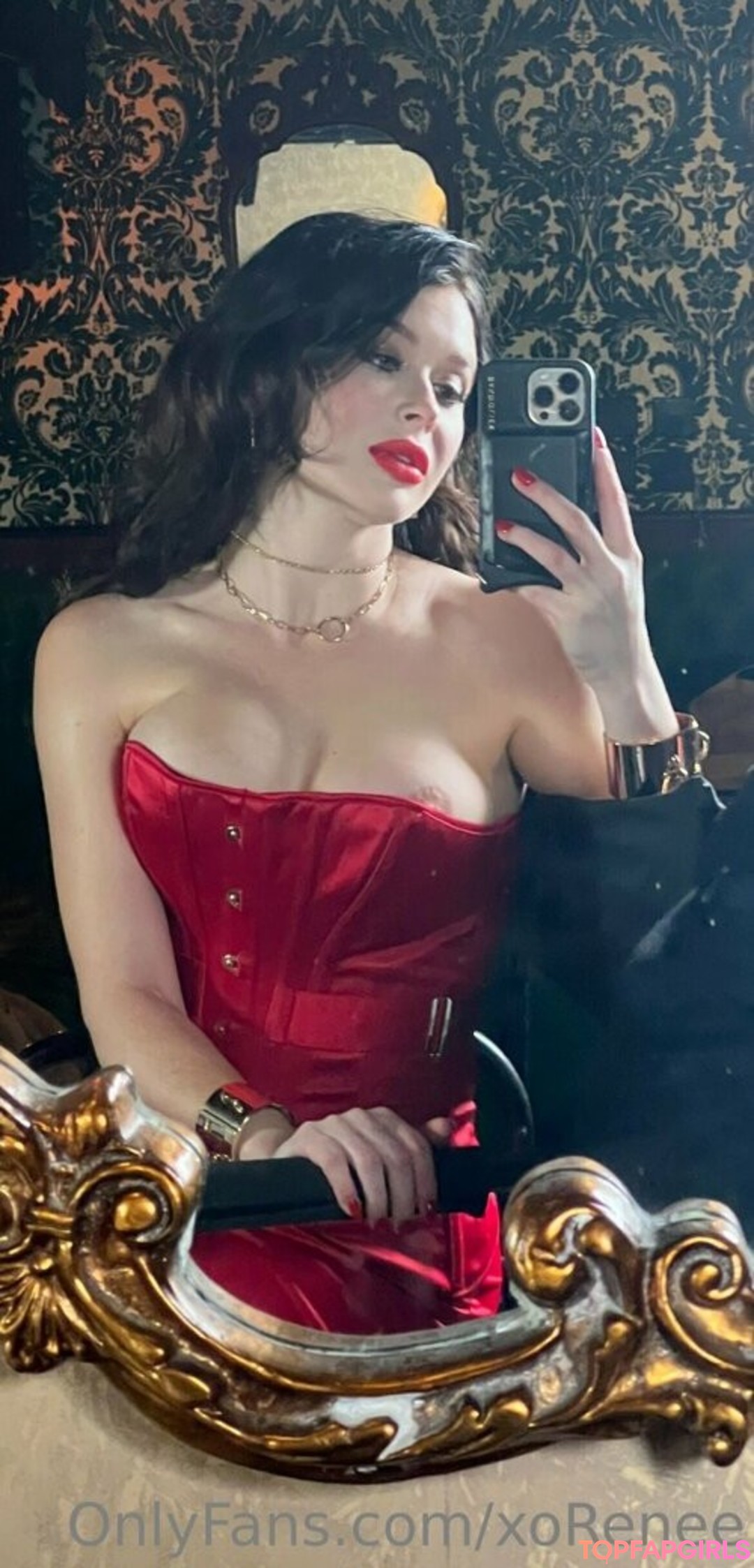 Foto di nudo di fuga di OnlyFans di Renee Olstead #1393