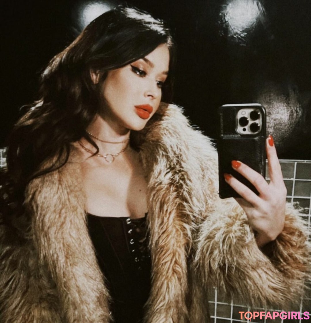 Foto di nudo di fuga di OnlyFans di Renee Olstead #1399