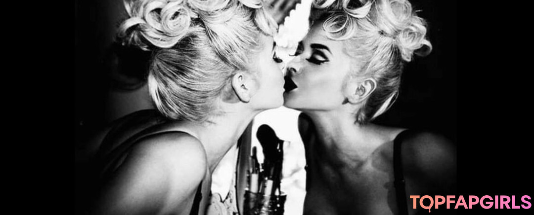 Foto di nudo di fuga di OnlyFans di Renee Olstead #1627