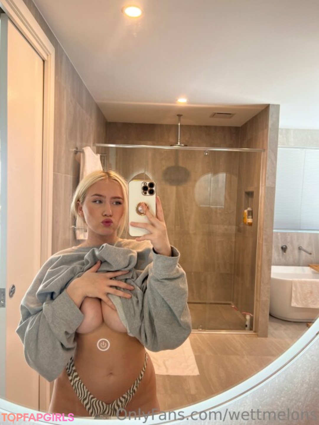 Foto di nudo di fuga di OnlyFans di Wettmelons #373