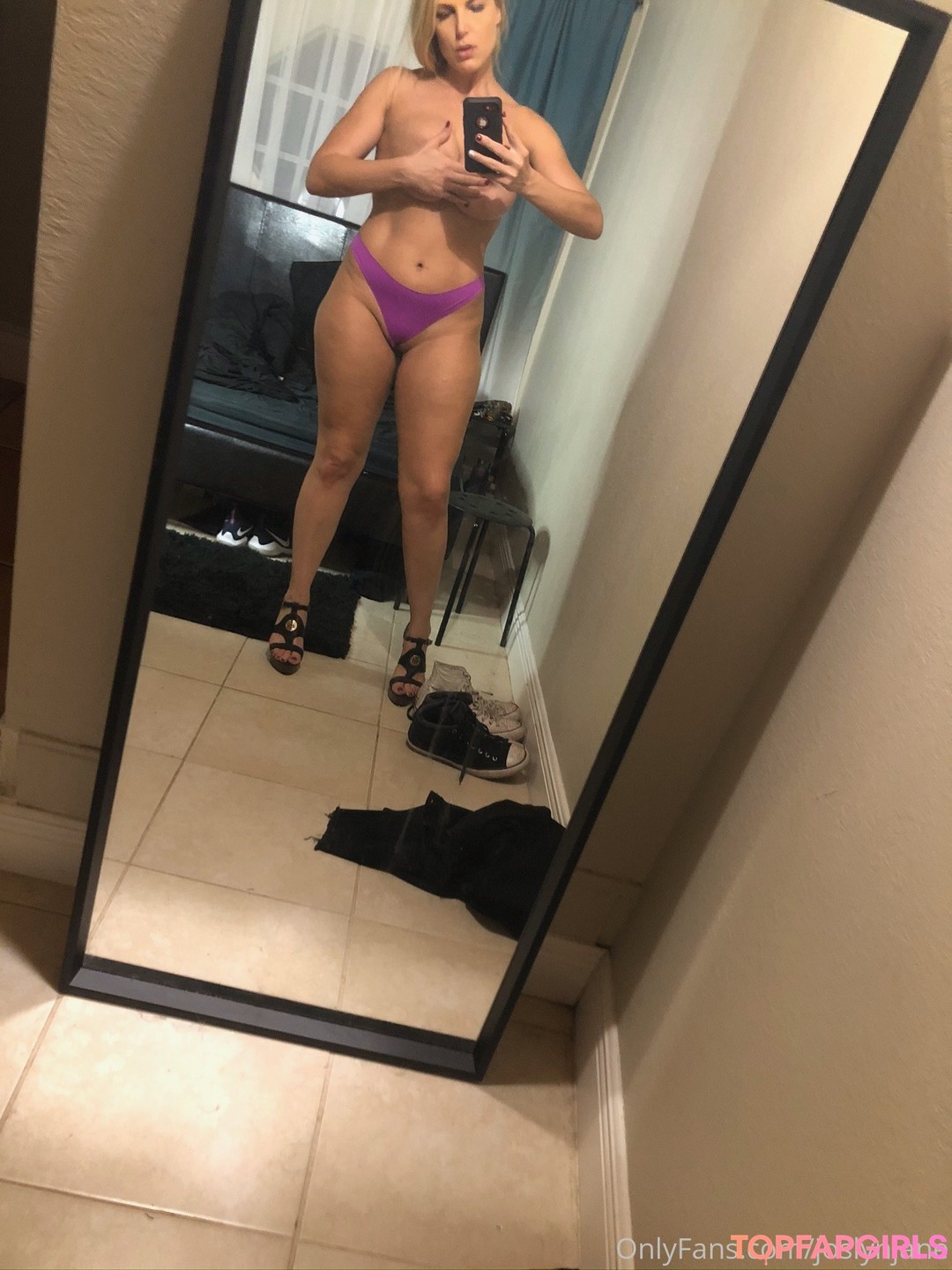 Foto di nudo di fuga di OnlyFans di Joslyn Jane #377