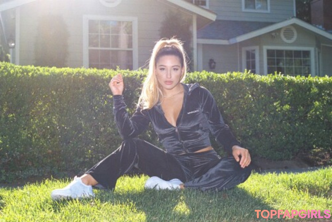 Foto di nudo di fuga di OnlyFans di Abella Danger #395