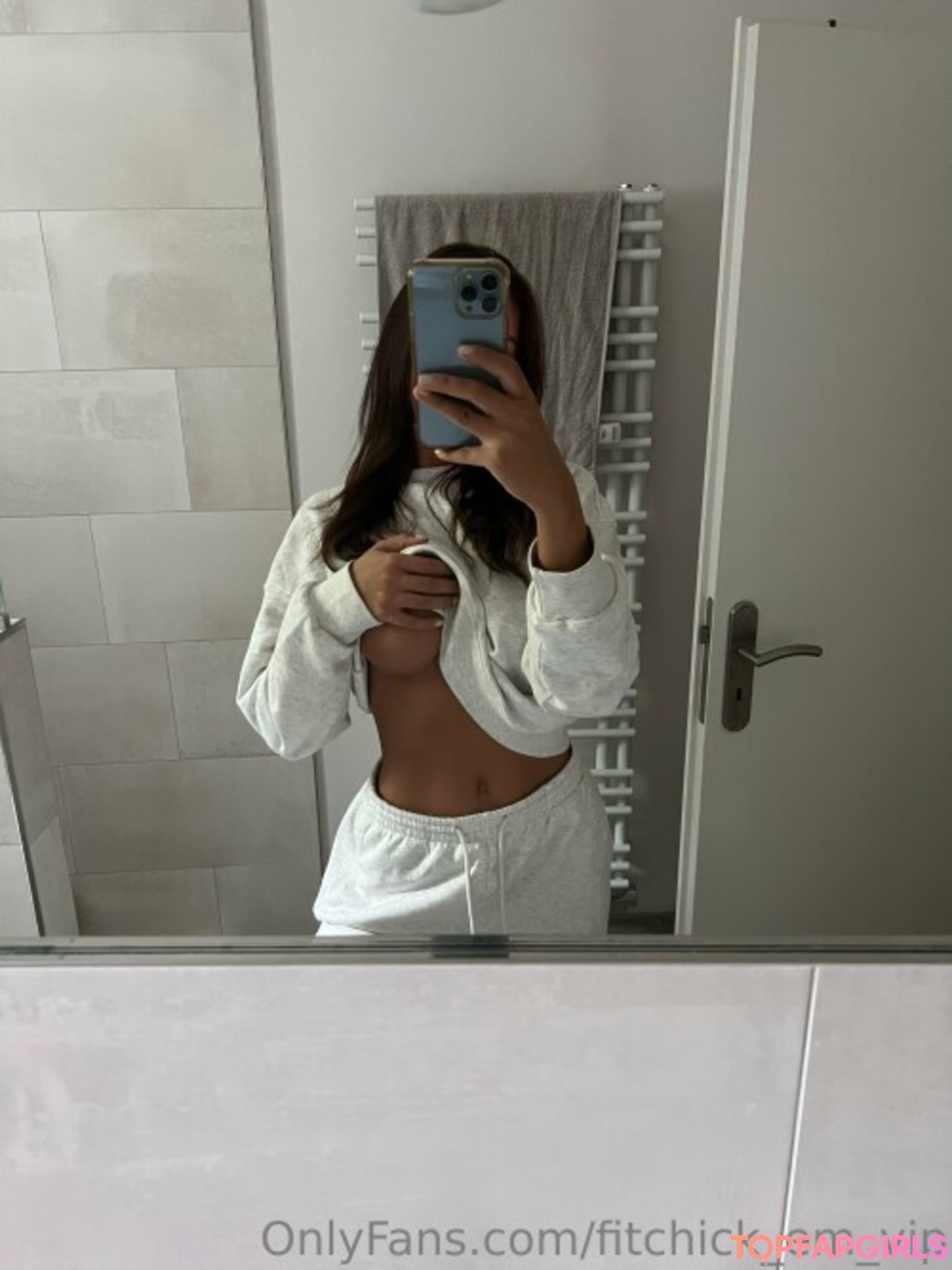 Foto di nudo di fuga di OnlyFans di Mina Veneta #398