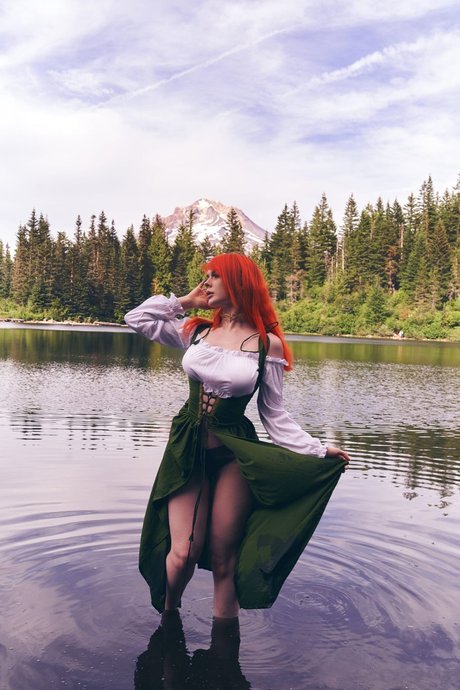 Jenna Lynn Meowri