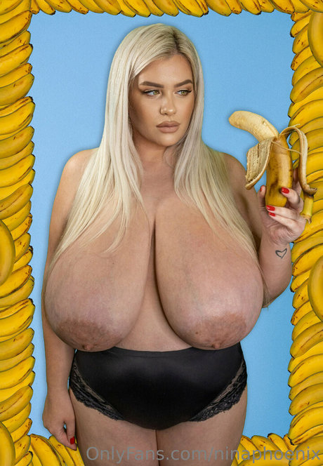 Foto di nudo di fuga di OnlyFans di Ninaphoenix