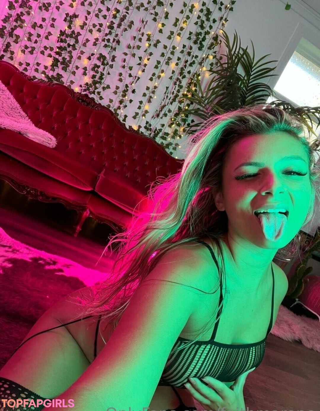 Foto di nudo di fuga di OnlyFans di Faith Marone #893