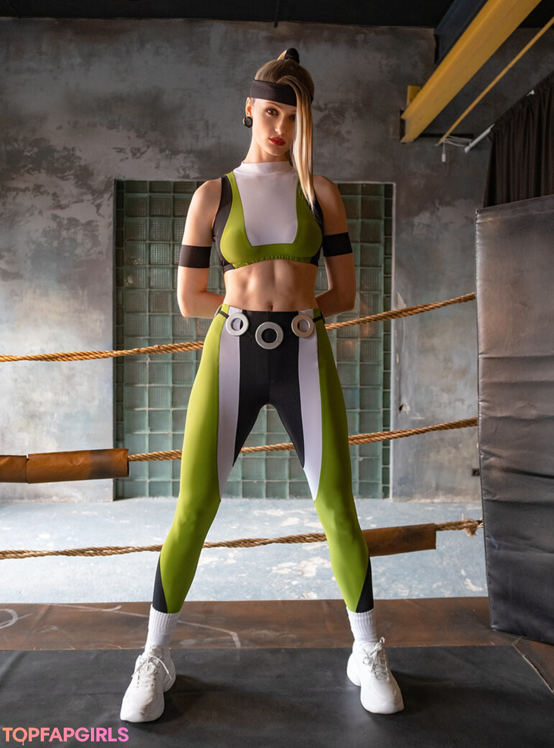 Foto di nudo di fuga di OnlyFans di Tniwe #2472