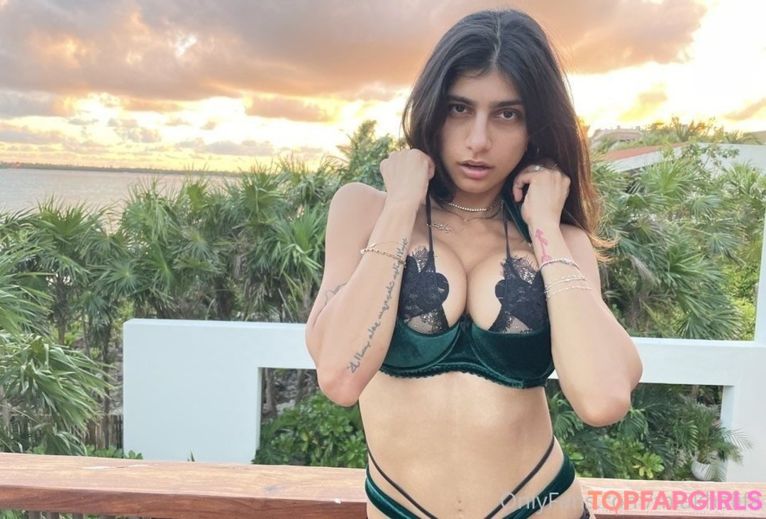Foto di nudo di fuga di OnlyFans di Mia Khalifa #377