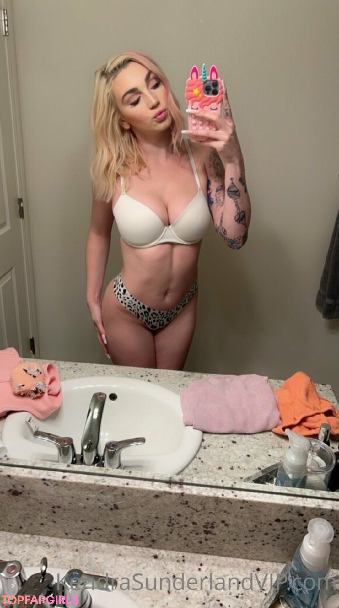 Foto di nudo di fuga di OnlyFans di Kendra Sunderland #581