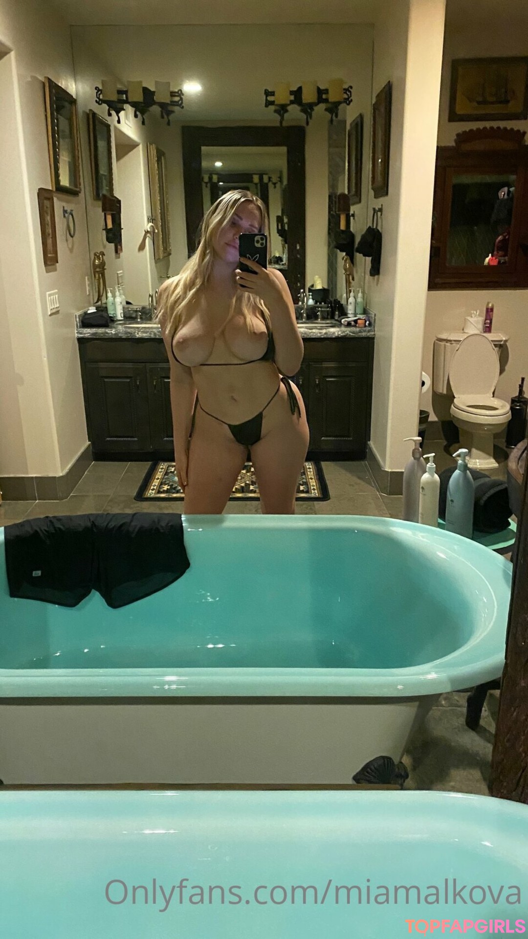 Foto di nudo di fuga di OnlyFans di Mia Malkova #23