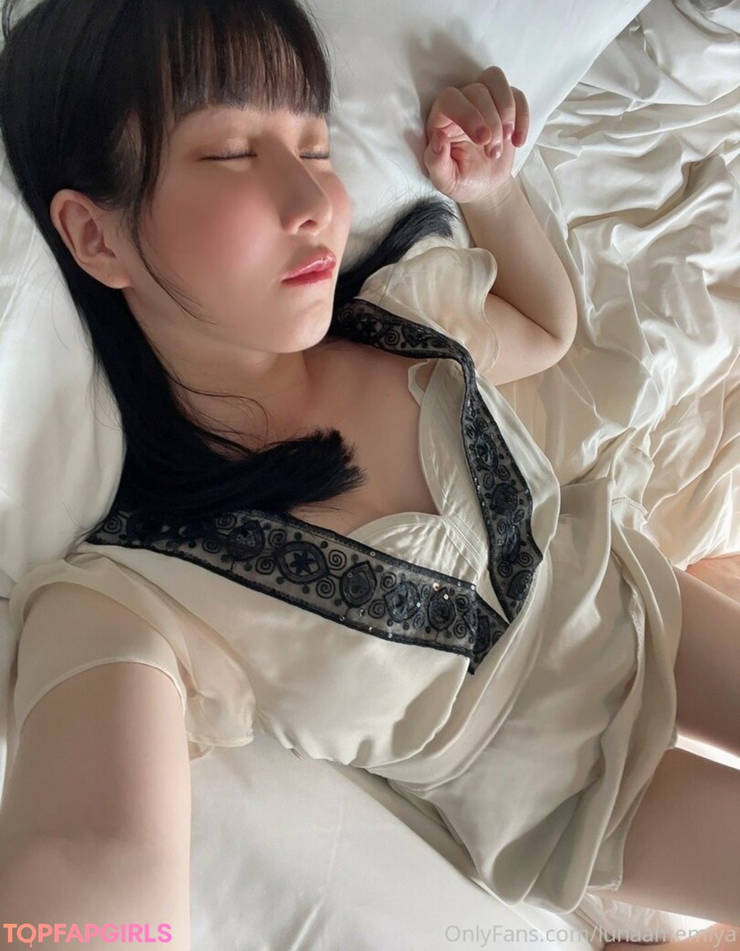 Foto di nudo di fuga di OnlyFans di Lunaamemiya #1492