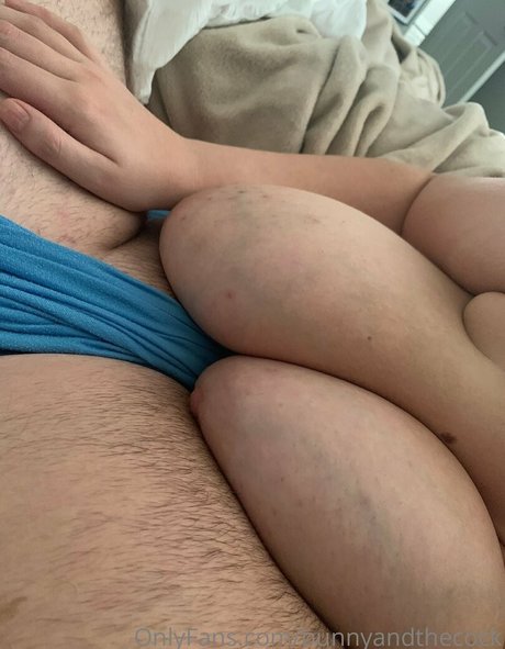 Foto di nudo di fuga di OnlyFans di Bunny And The Cock