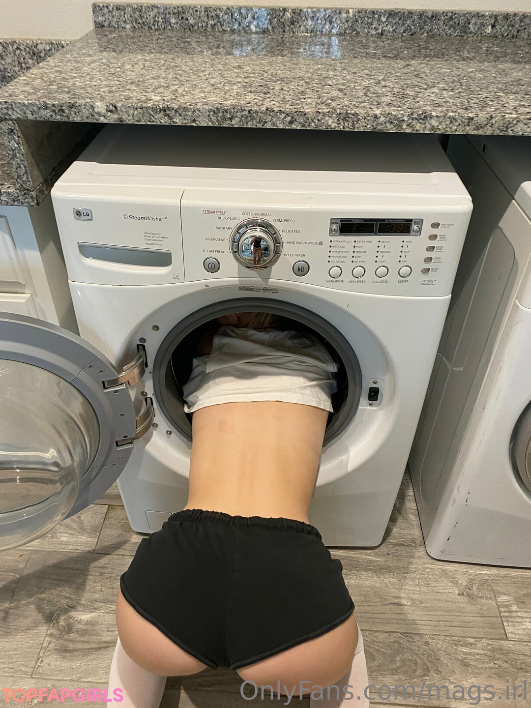 Foto di nudo di fuga di OnlyFans di Omgcosplay #876