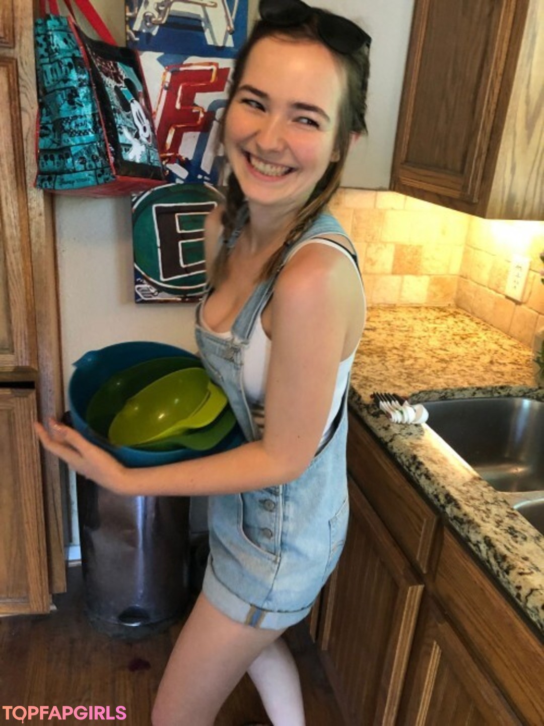 Foto di nudo di fuga di OnlyFans di Omgcosplay #1434