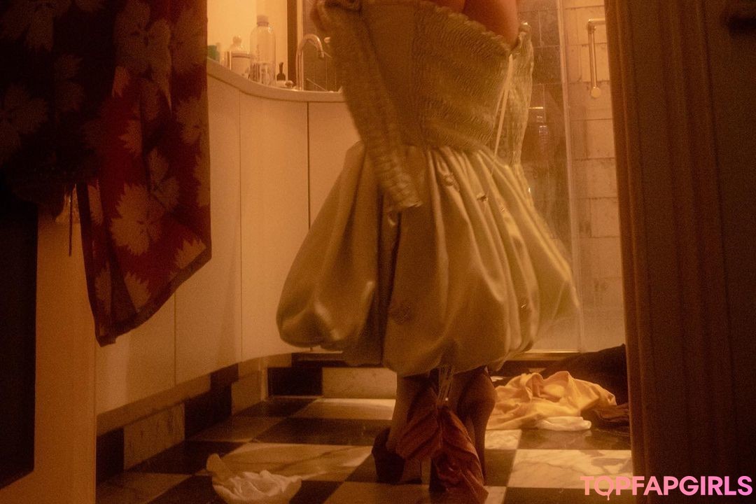 Foto di nudo di fuga di OnlyFans di Mati #389