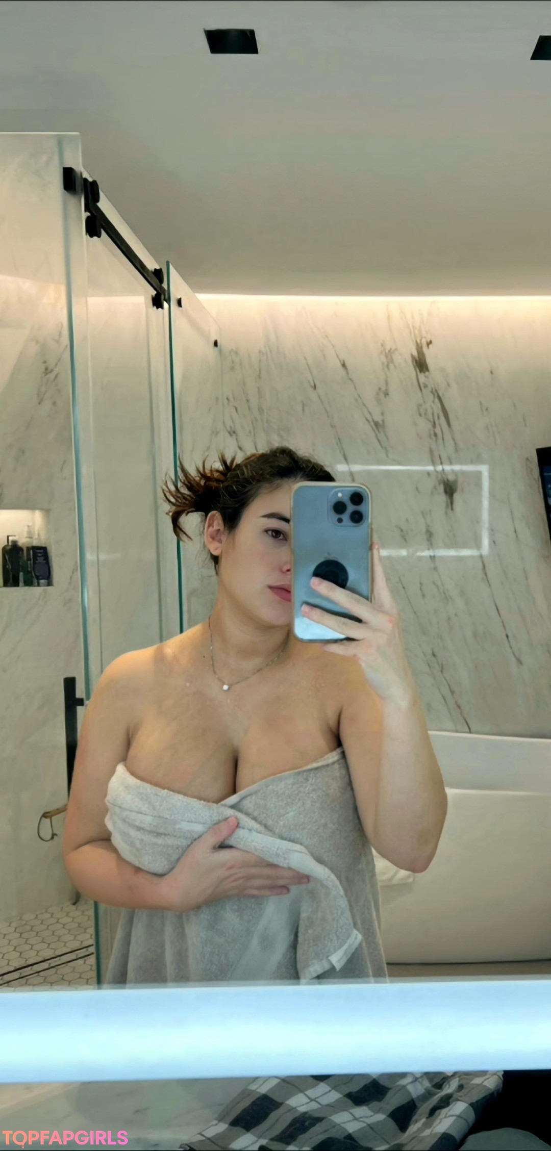 Foto di nudo di fuga di OnlyFans di Angie Varona #317