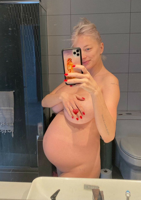 Foto di nudo di fuga di OnlyFans di Caroline Vreeland