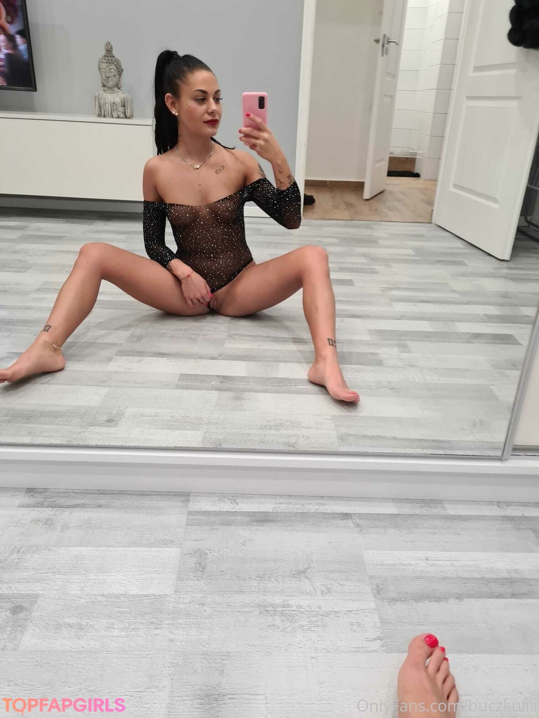 Foto di nudo di fuga di OnlyFans di Buczkulili #280