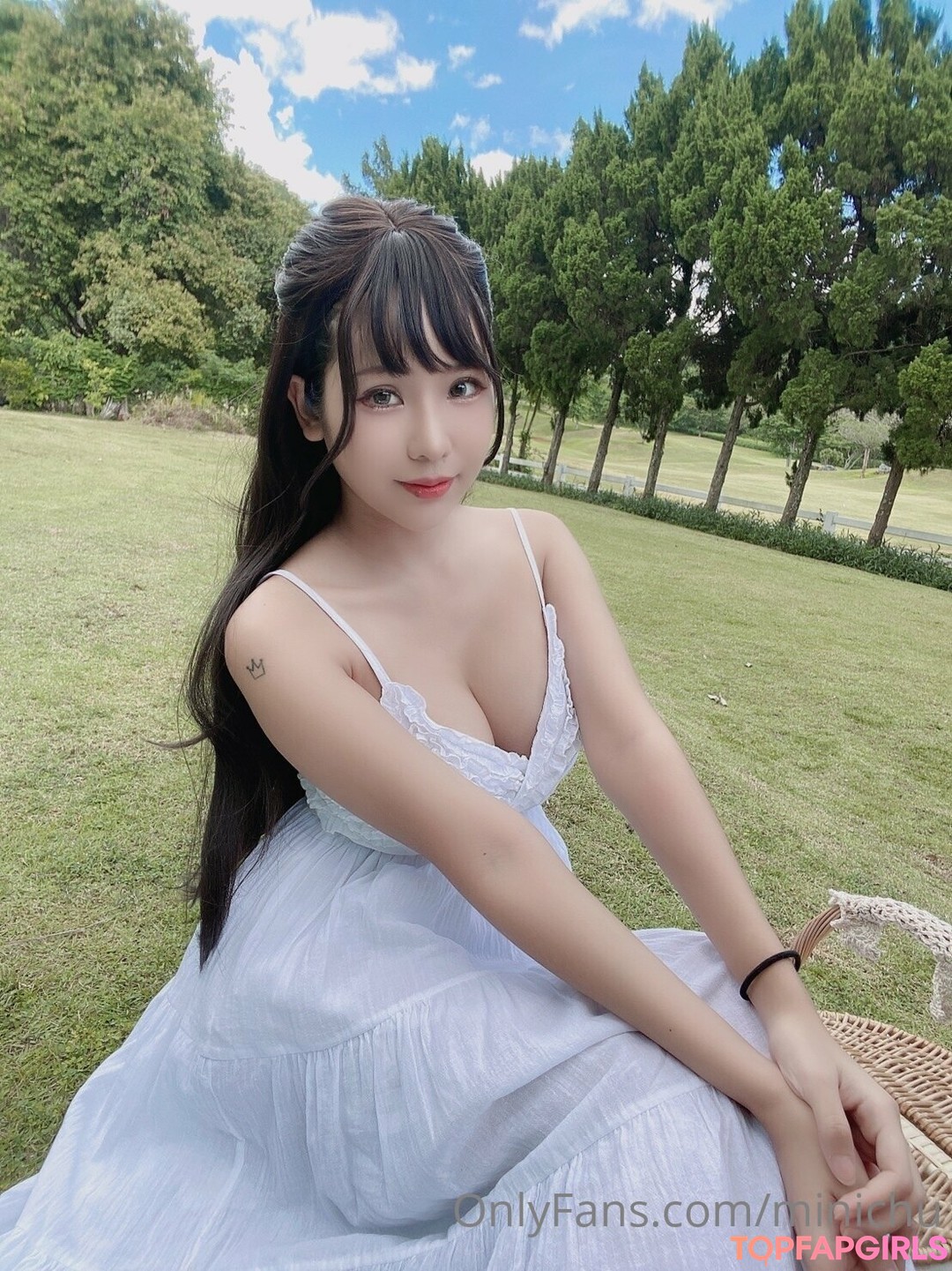 Foto di nudo di fuga di OnlyFans di Minichu #435