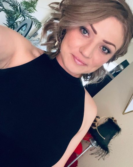 Foto di nudo di fuga di OnlyFans di Ava Rose