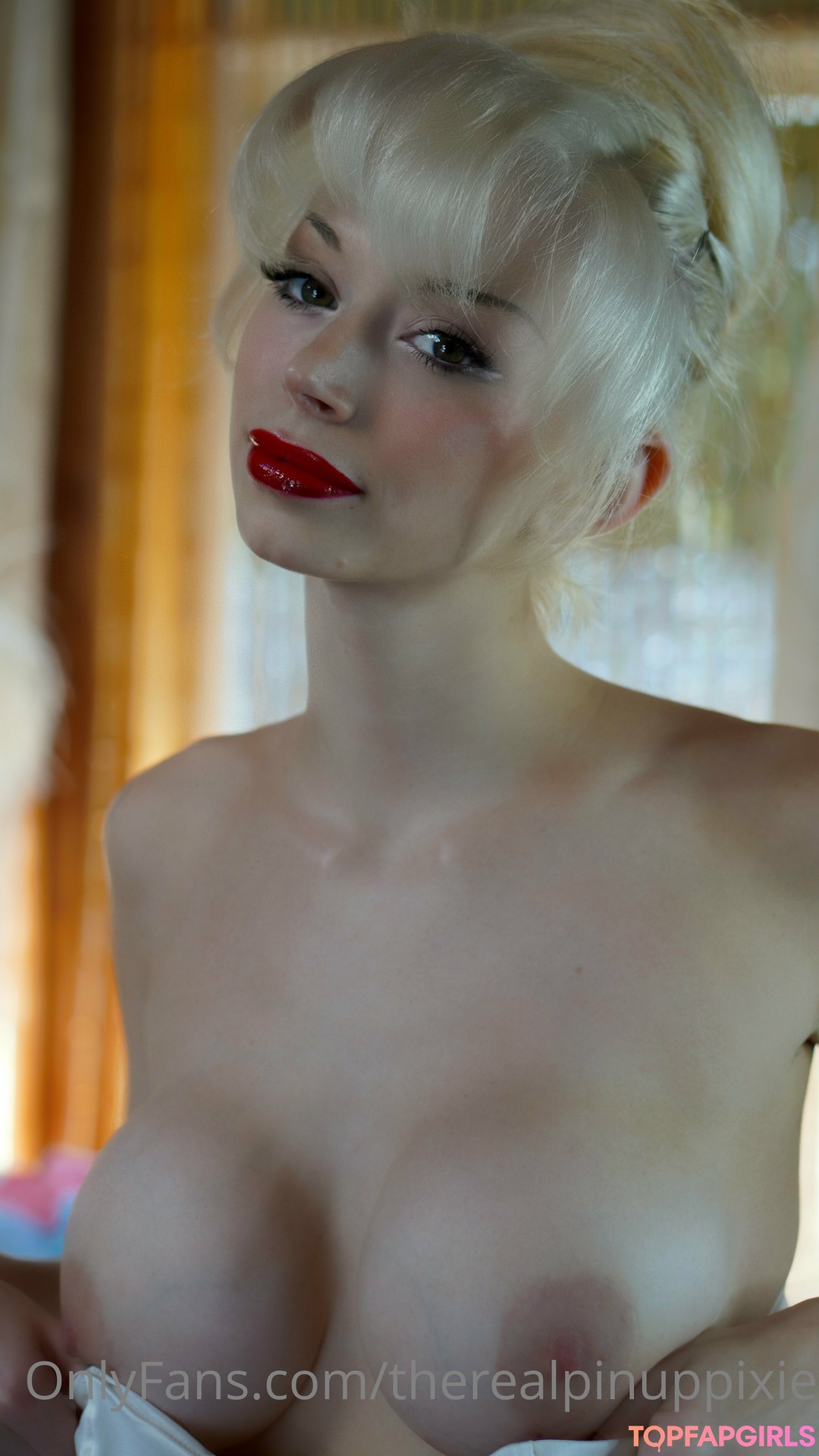 Foto di nudo di fuga di OnlyFans di Pinuppixie #689