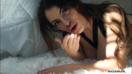 Alexa Pearl