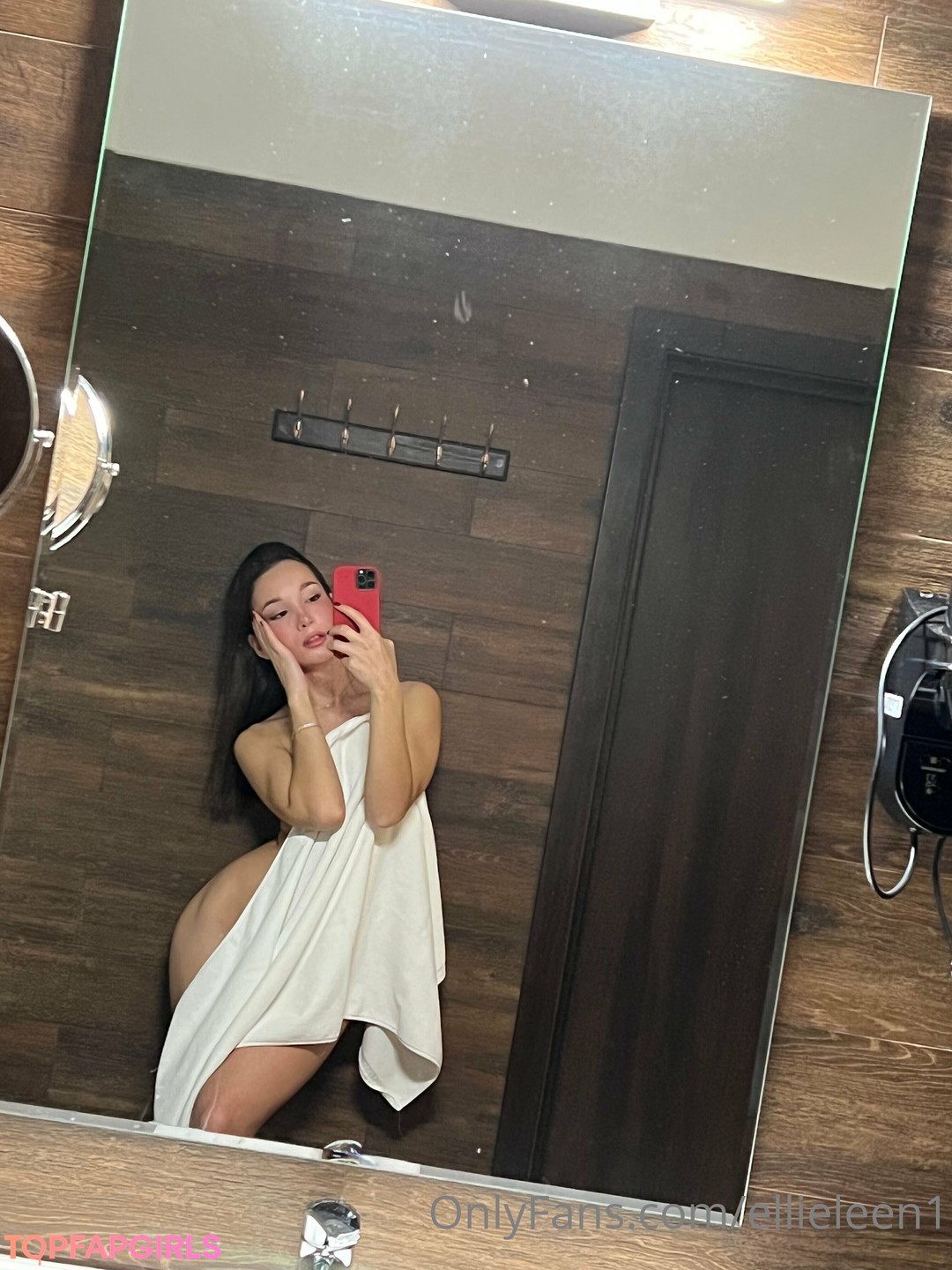 Foto di nudo di fuga di OnlyFans di Ellieleen #149