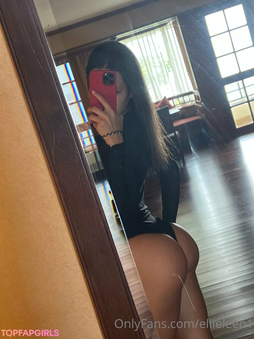 Foto di nudo di fuga di OnlyFans di Ellieleen #240