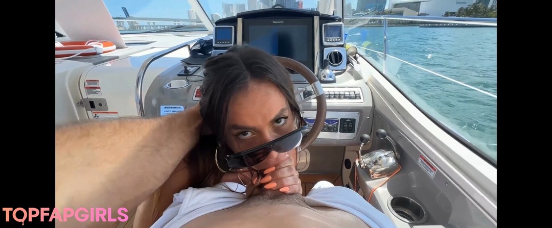 Foto di nudo di fuga di OnlyFans di Kelsi Monroe #337
