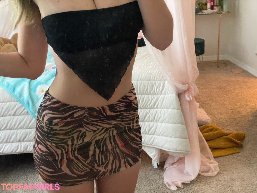 Foto di nudo di fuga di OnlyFans di Rowsvee #1015