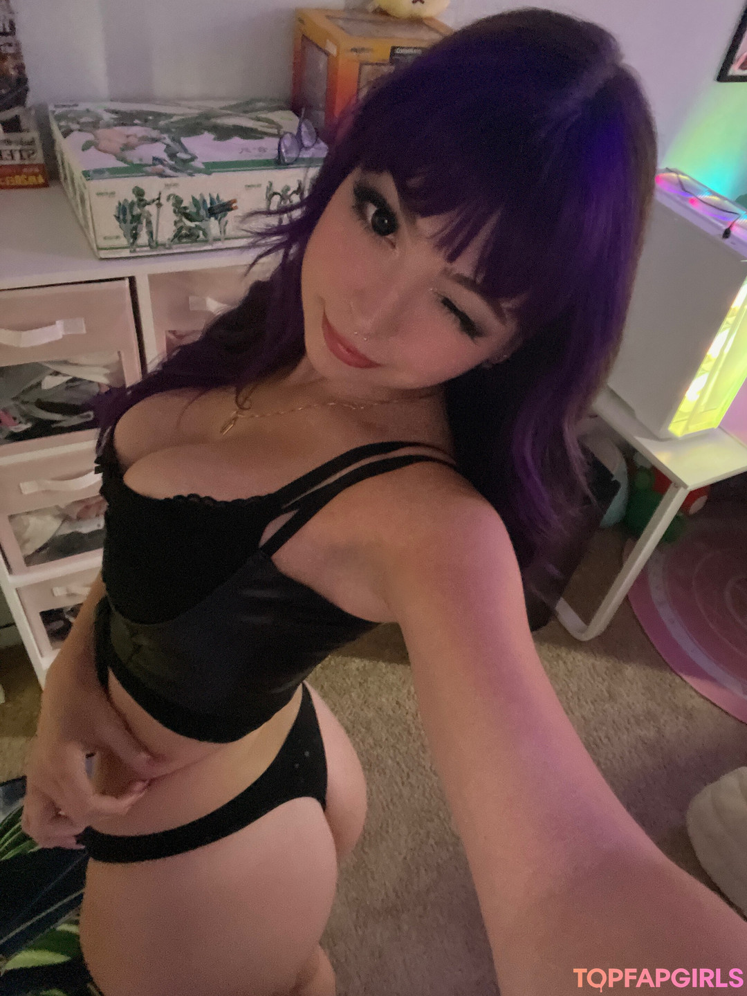 Foto di nudo di fuga di OnlyFans di Rowsvee #1305