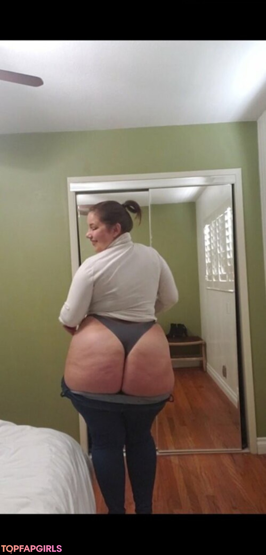 Foto di nudo di fuga di OnlyFans di Mal Malloy #395