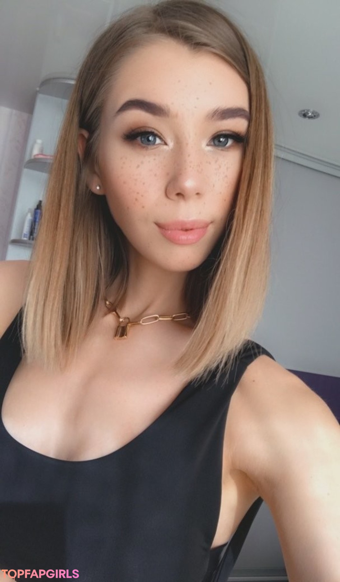 Foto di nudo di fuga di OnlyFans di Mira #349