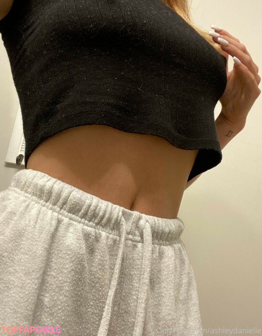 Foto di nudo di fuga di OnlyFans di Ashley Danielle #269