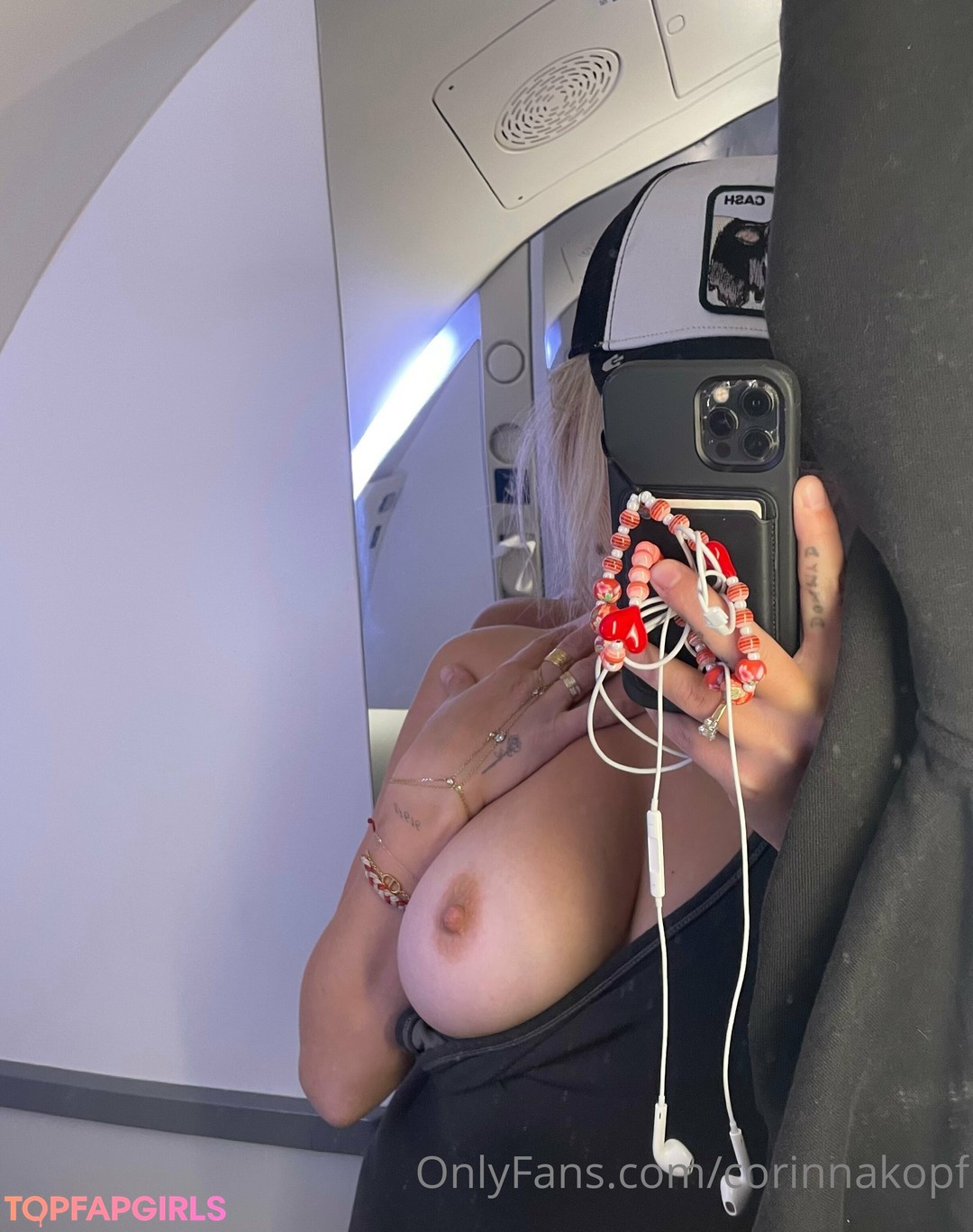 Foto di nudo di fuga di OnlyFans di Corinna Kopf #187