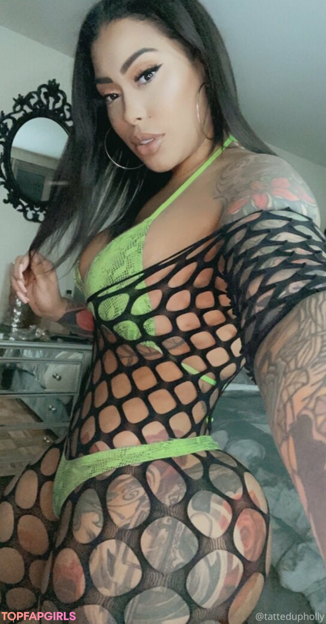 Foto di nudo di fuga di OnlyFans di Tattedup Holly #10